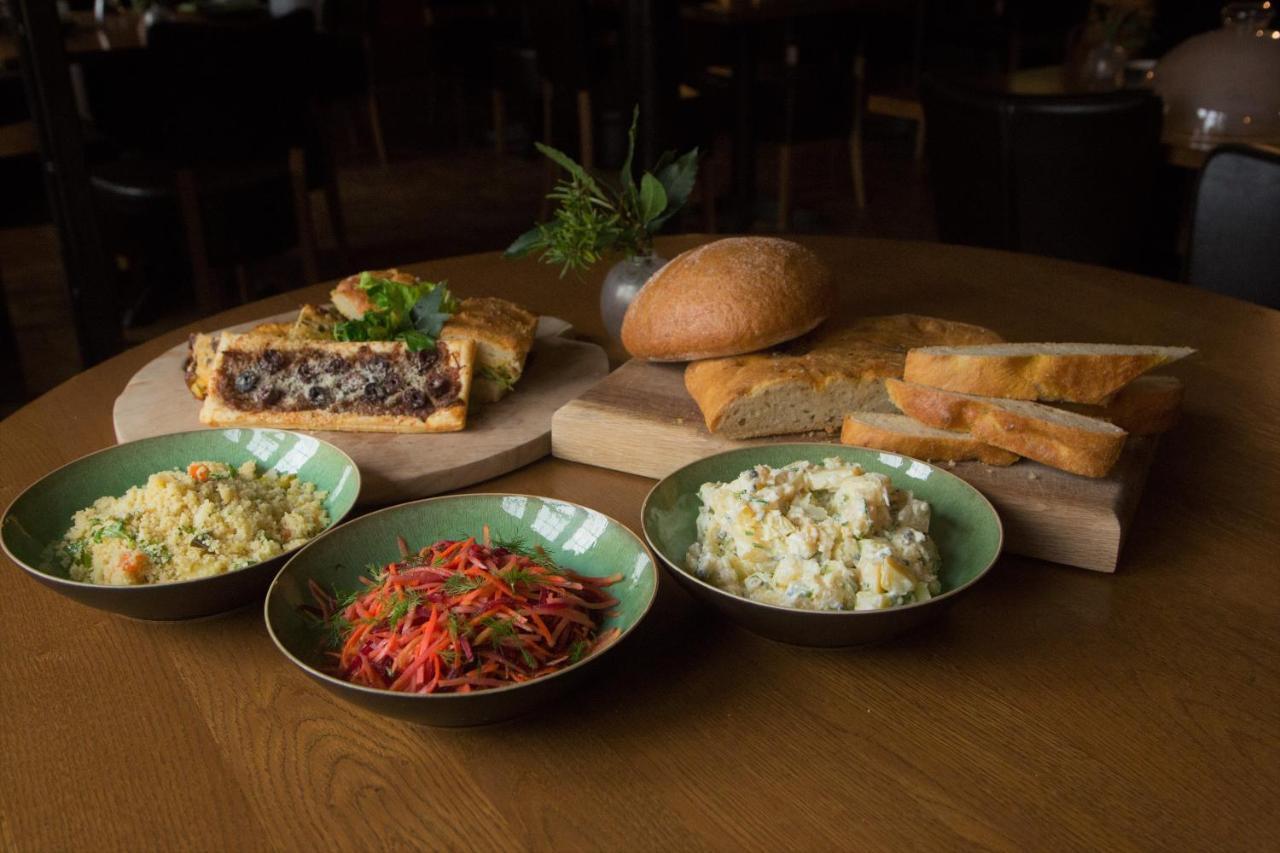 לינה וארוחת בוקר פיינסוויק St.Michaels Bistro מראה חיצוני תמונה